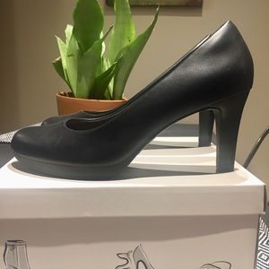 Clarks Adriel Viola heels